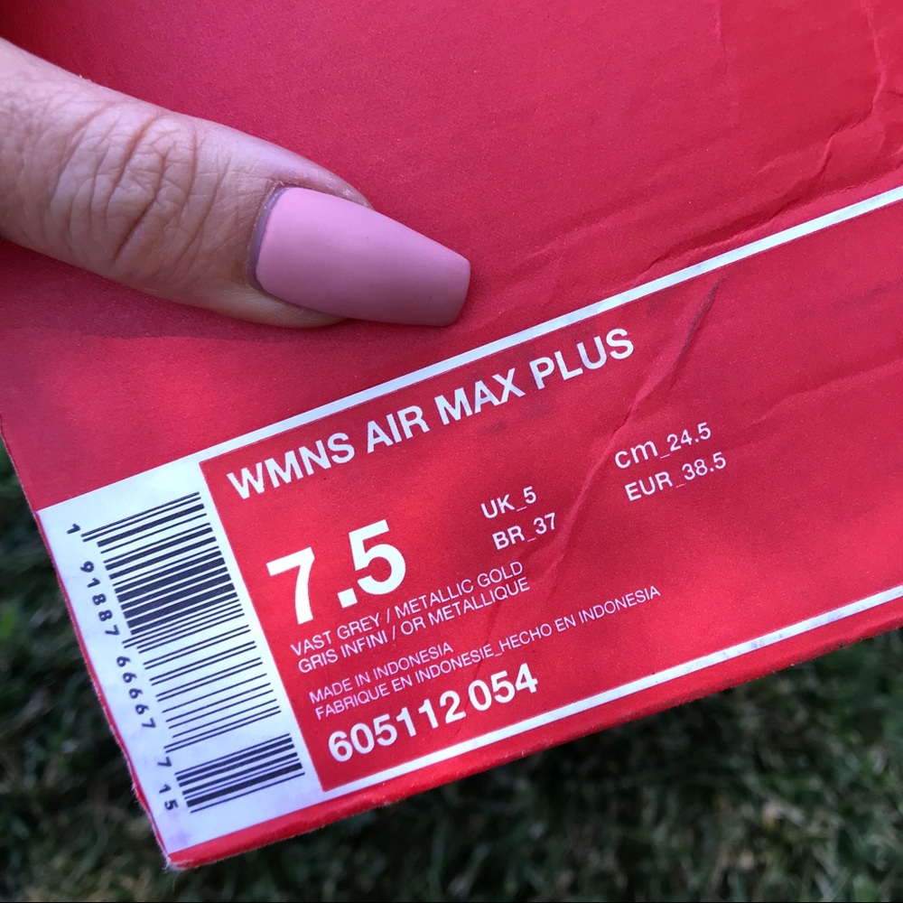 NWOB NIKE AIR MAX PLUS WOMENS SIZE 7.5 - Picture 9 of 11